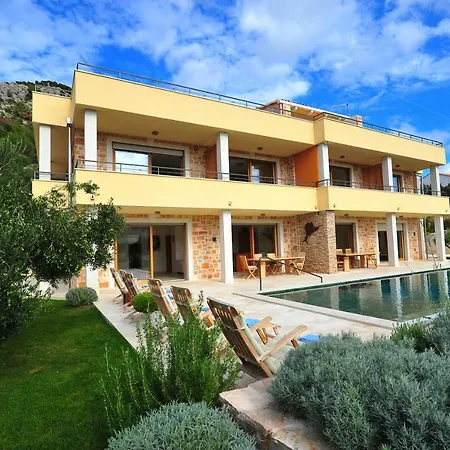 Fora Hvar Апартаменти