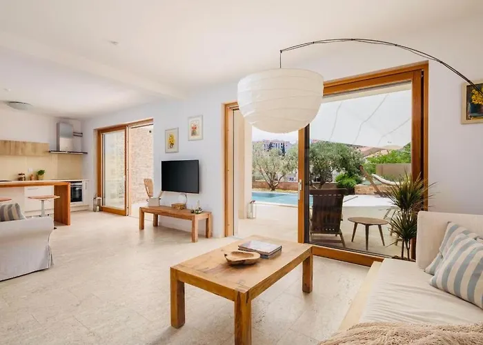 Апартаменти Fora Hvar