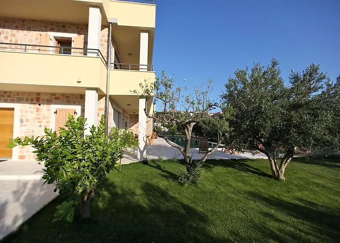 Апартаменти Fora Hvar *