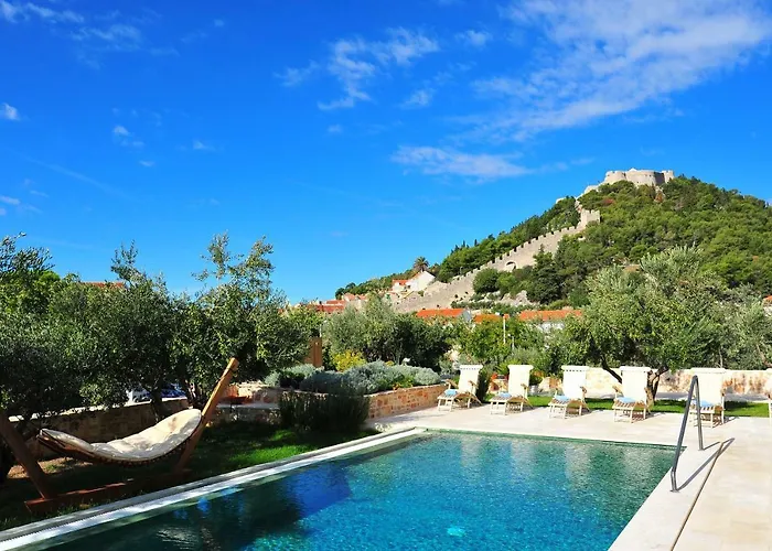 Fora Hvar Апартаменти