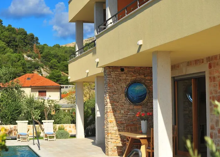 Апартаменти Fora Hvar Хвар