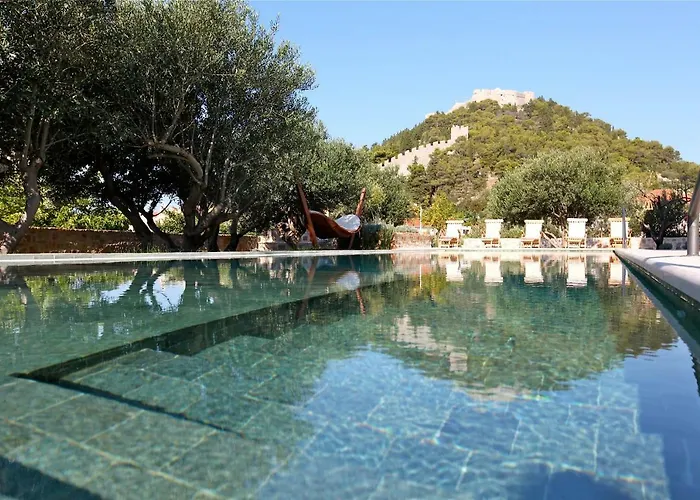 Fora Hvar Апартаменти *