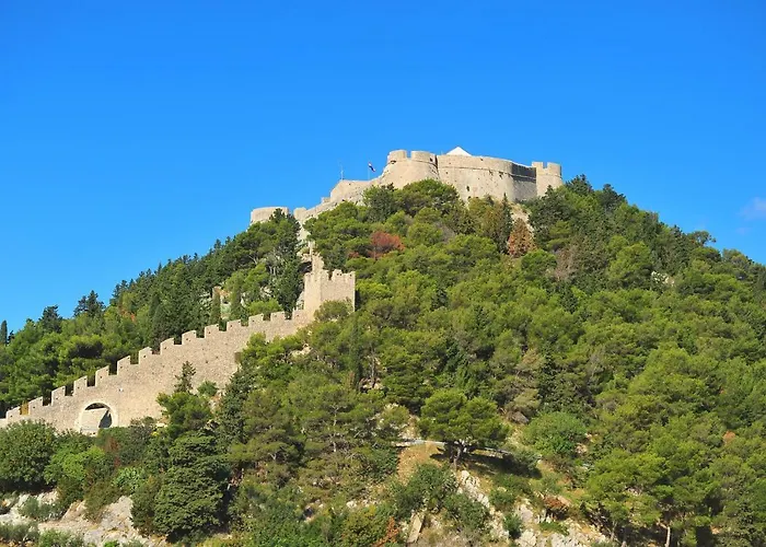 Апартаменти Fora Hvar