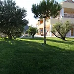 Апартаменти Fora Hvar *