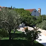 Fora Hvar Апартаменти Хвар